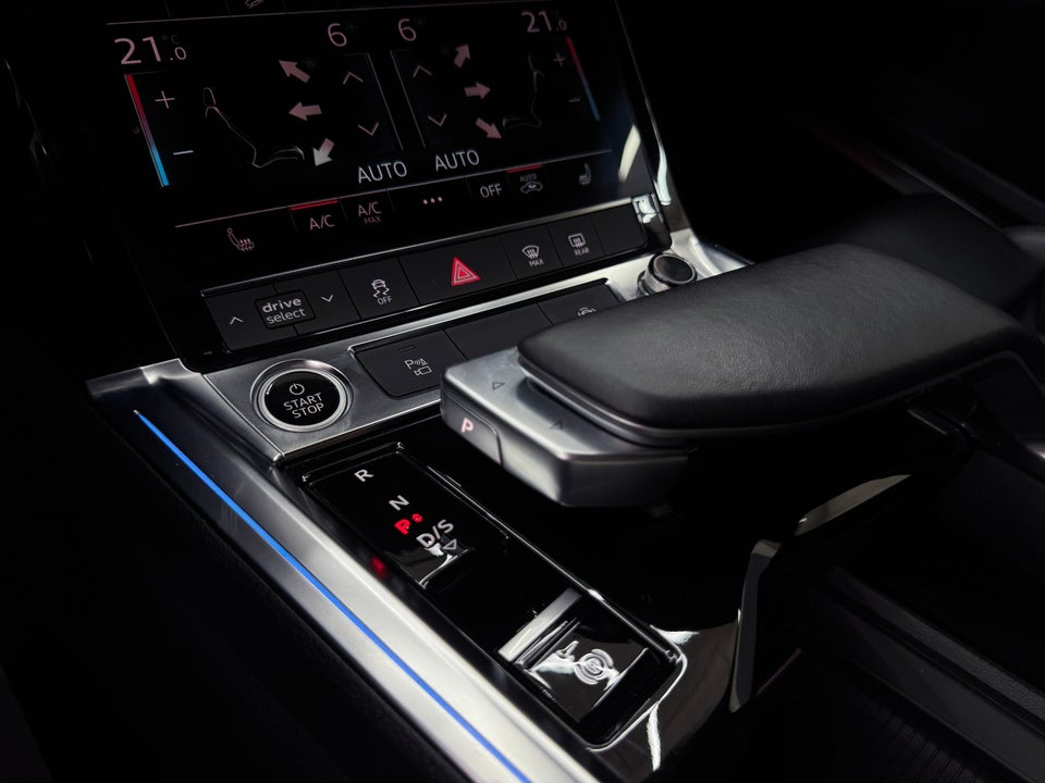 Audi e-tron 55 S-line Sportback quattro 5d