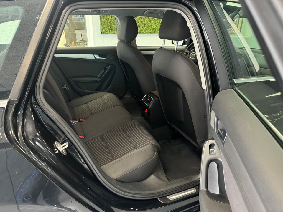 Audi A4 2,0 TDi 143 Avant Multitr. 5d