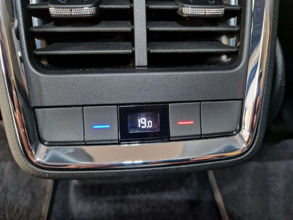 Skoda Enyaq 80 iV Plus Suite 5d