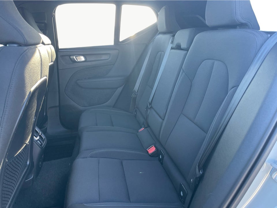 Volvo EX40 Extended Range Plus 5d