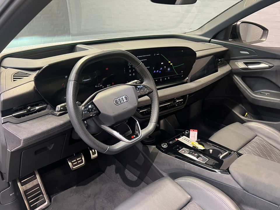 Audi Q6 e-tron S-line quattro 5d