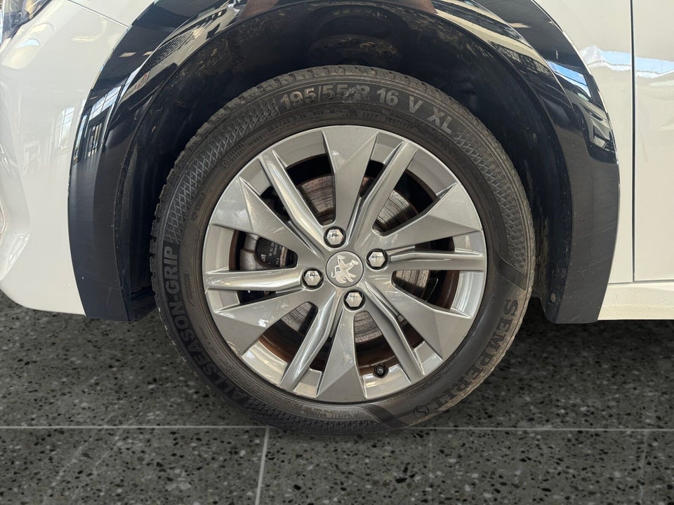 Peugeot e-208 50 Active Pack 5d