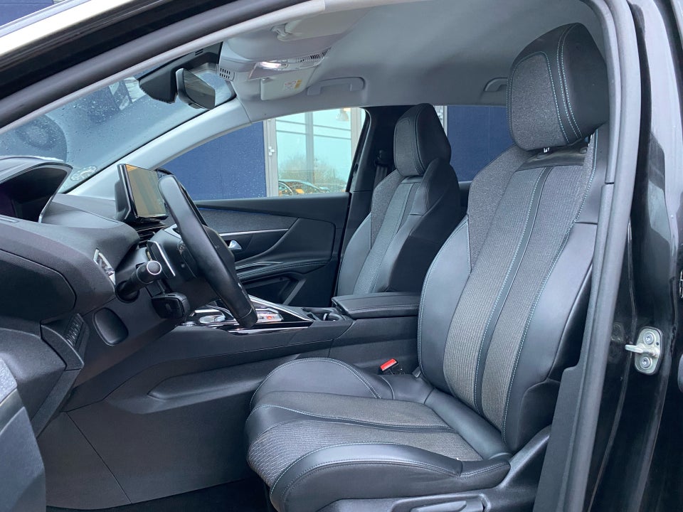 Peugeot 3008 1,2 PureTech 130 Allure Pack EAT8 5d