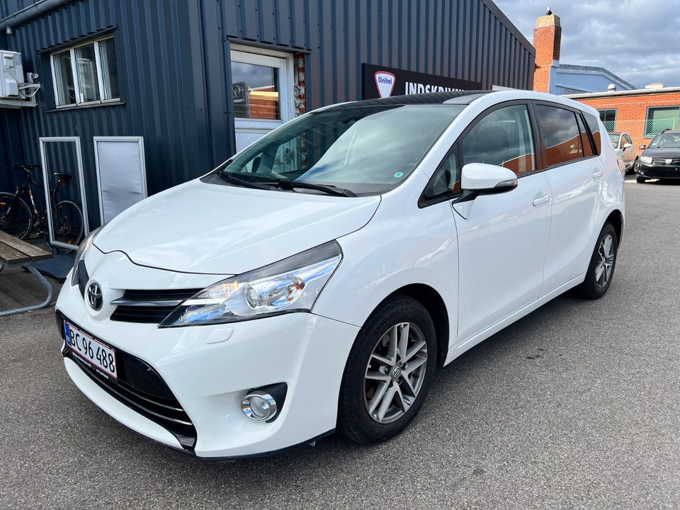 Toyota Verso 1,6 D-4D T3 Skyview 7prs 5d