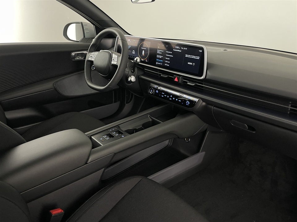 Hyundai Ioniq 6 53 Essential 4d