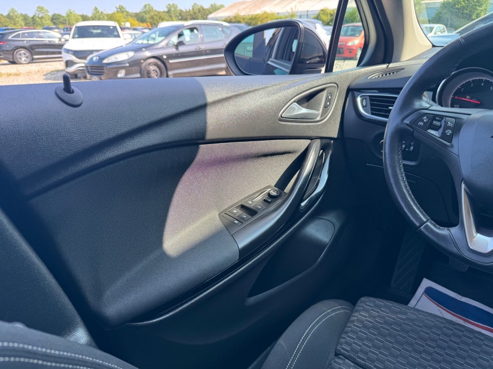 Opel Astra 1,0 T 105 Enjoy 5d