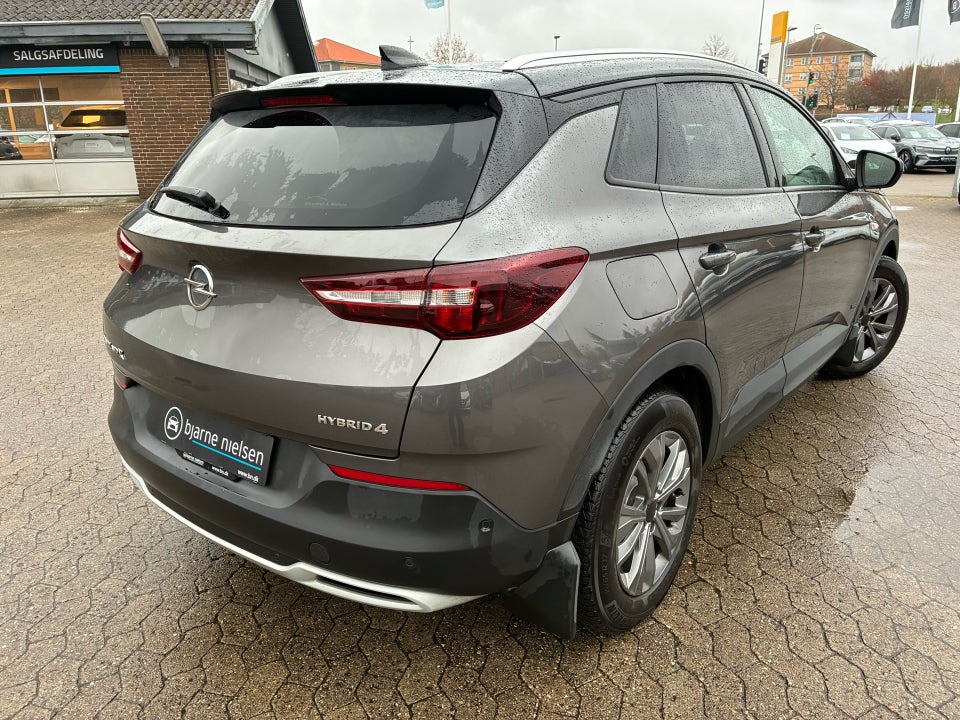 Opel Grandland X 1,6 Hybrid4 Cosmo Prestige aut. 5d