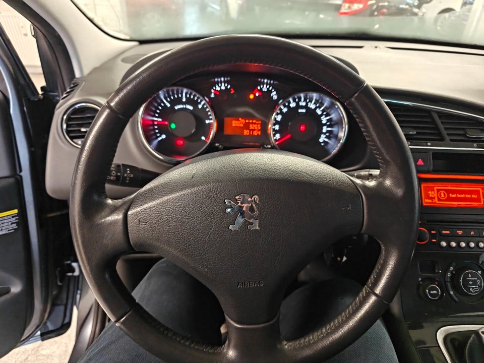 Peugeot 3008 1,6 HDi 112 Active 5d