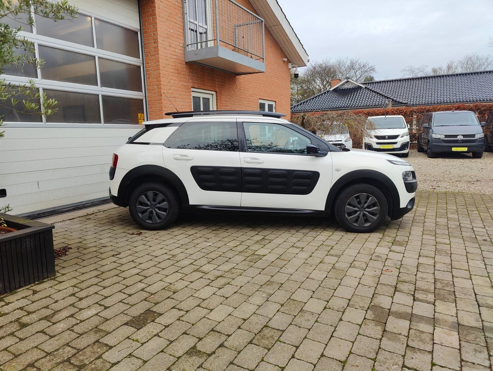 Citroën C4 Cactus 1,6 BlueHDi 100 Feel Van 5d