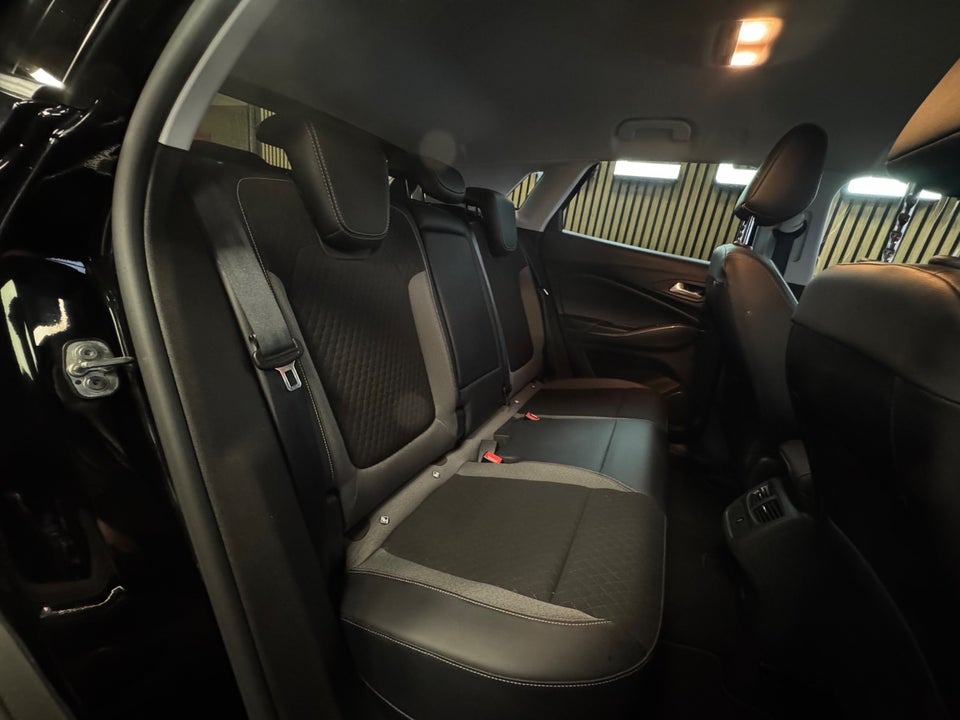 Opel Grandland X 1,6 Hybrid Exclusive aut. 5d