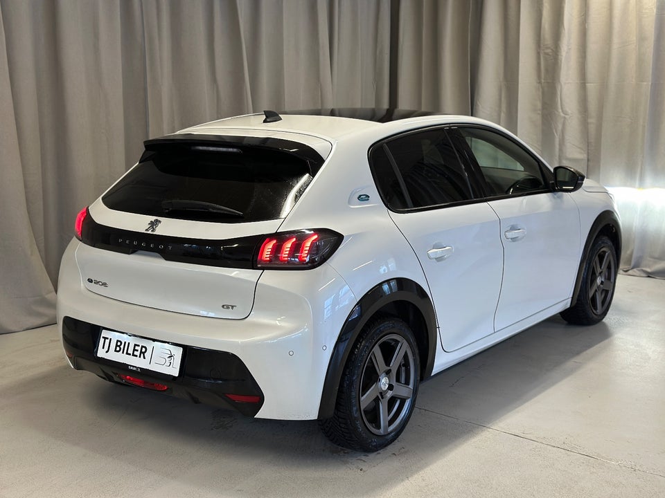 Peugeot e-208 50 GT Sky 5d