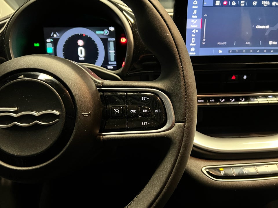 Fiat 500e 42 Icon 3d