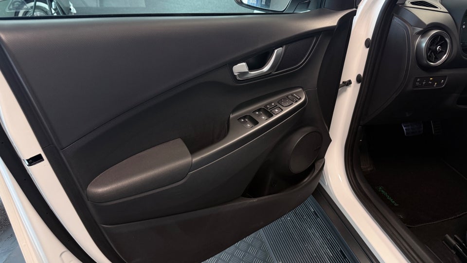 Hyundai Kona 64 EV Trend 5d