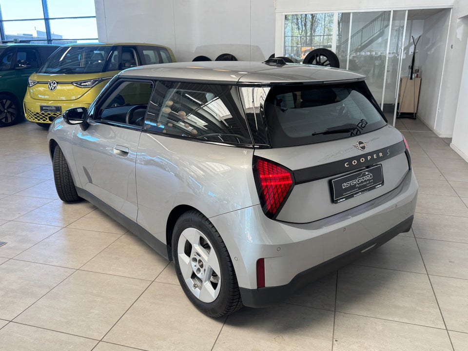 MINI Cooper SE Essential Trim 3d