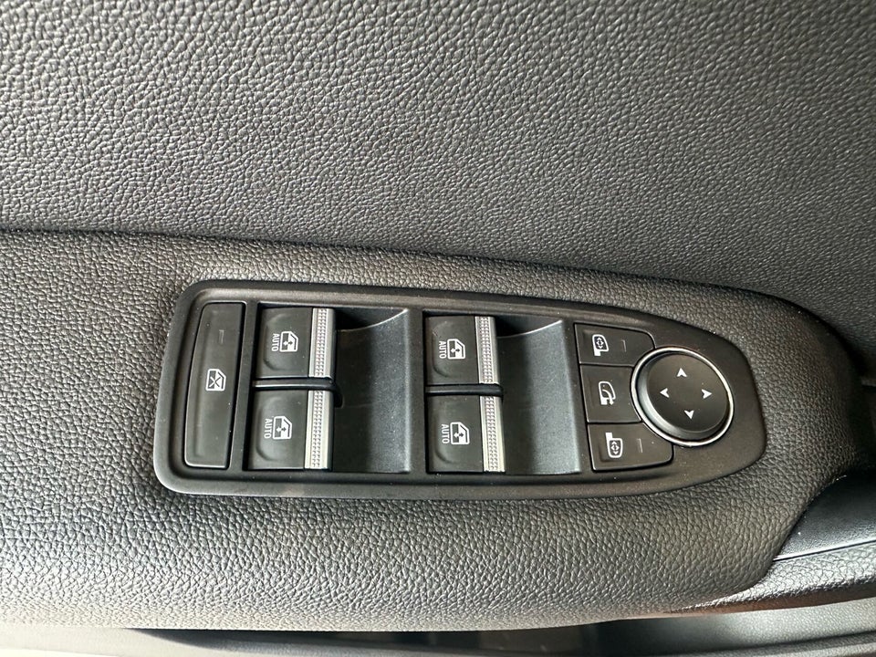 Renault Captur 1,3 TCe 130 Intens EDC 5d