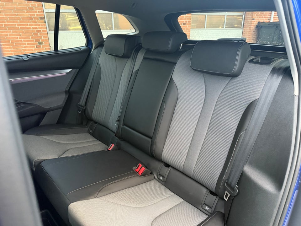 Skoda Enyaq 80 iV Loft 5d