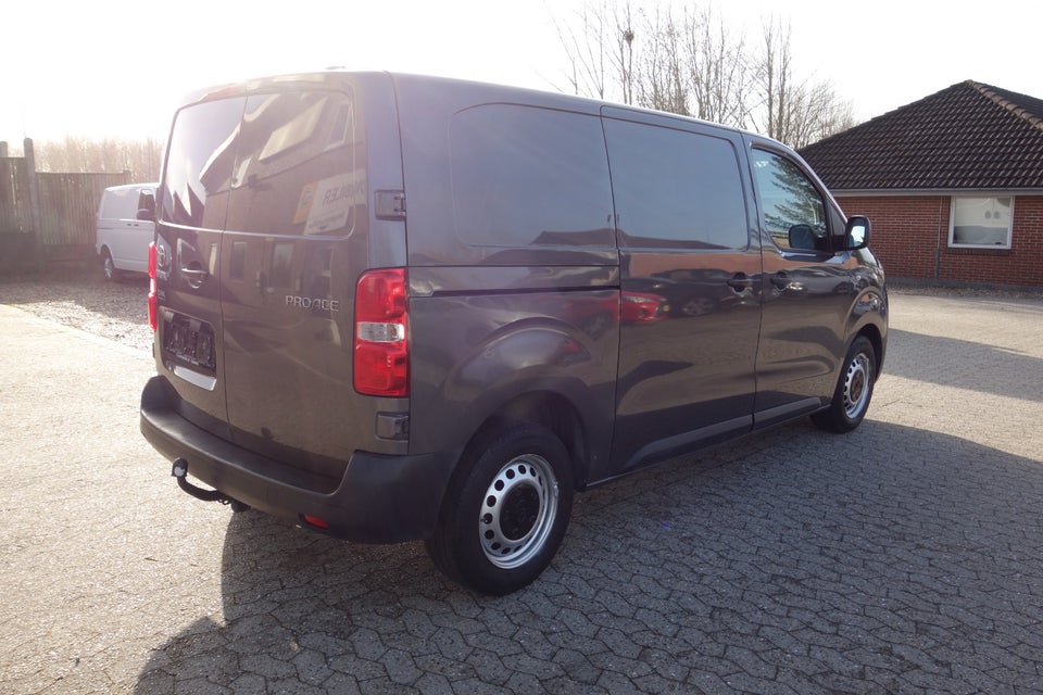 Toyota ProAce 2,0 D 120 Medium Comfort 5d