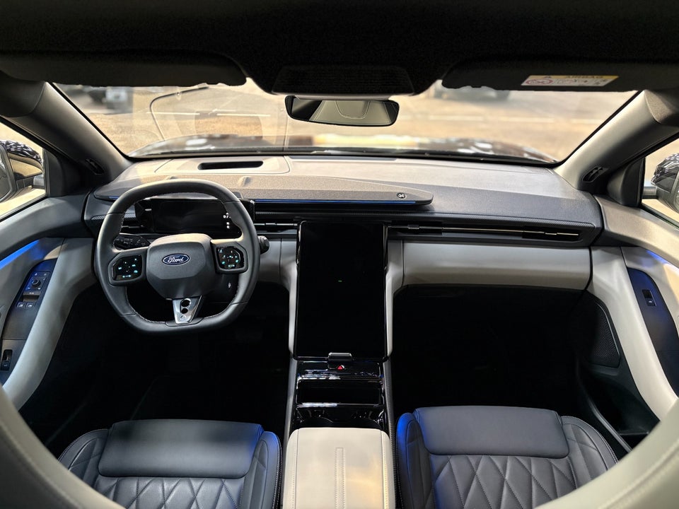 Ford Capri 79 Premium Extended Range AWD 5d