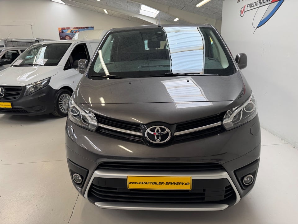 Toyota ProAce 2,0 D 177 Long Comfort Master aut. 6d