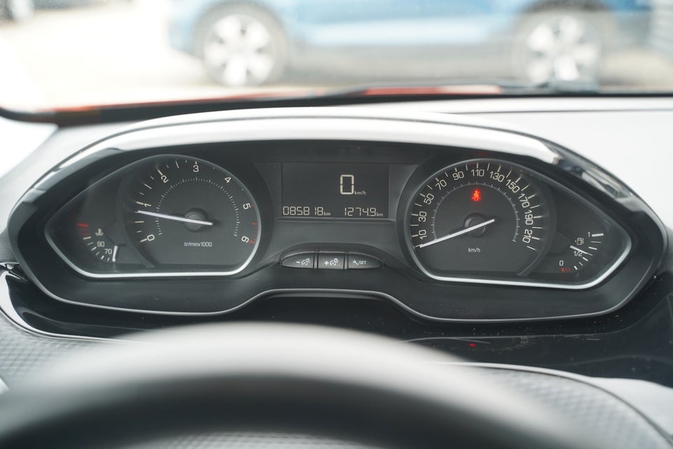 Peugeot 208 1,6 BlueHDi 100 Allure Sky 5d