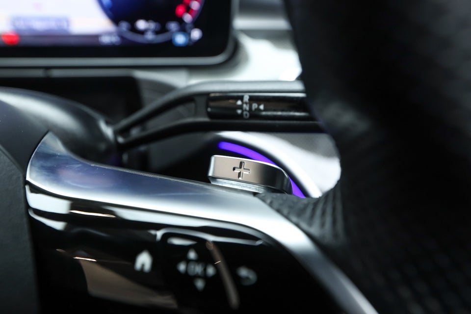 Mercedes C300 e 2,0 AMG Line stc. aut. 5d