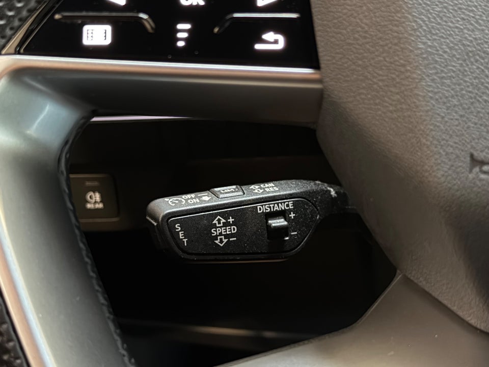 Audi Q4 e-tron 40 S-line 5d