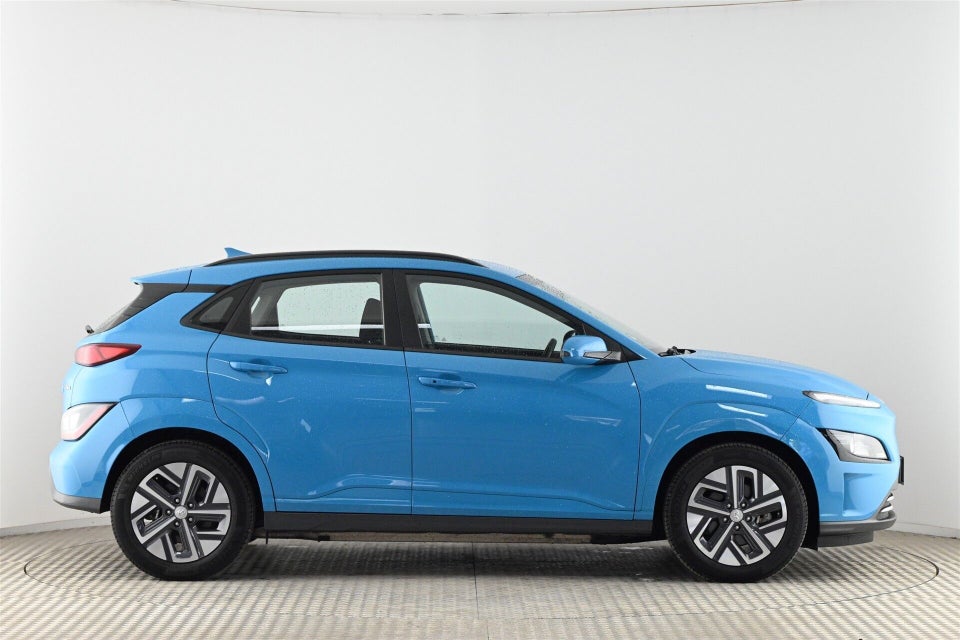 Hyundai Kona 64 EV Essential 5d