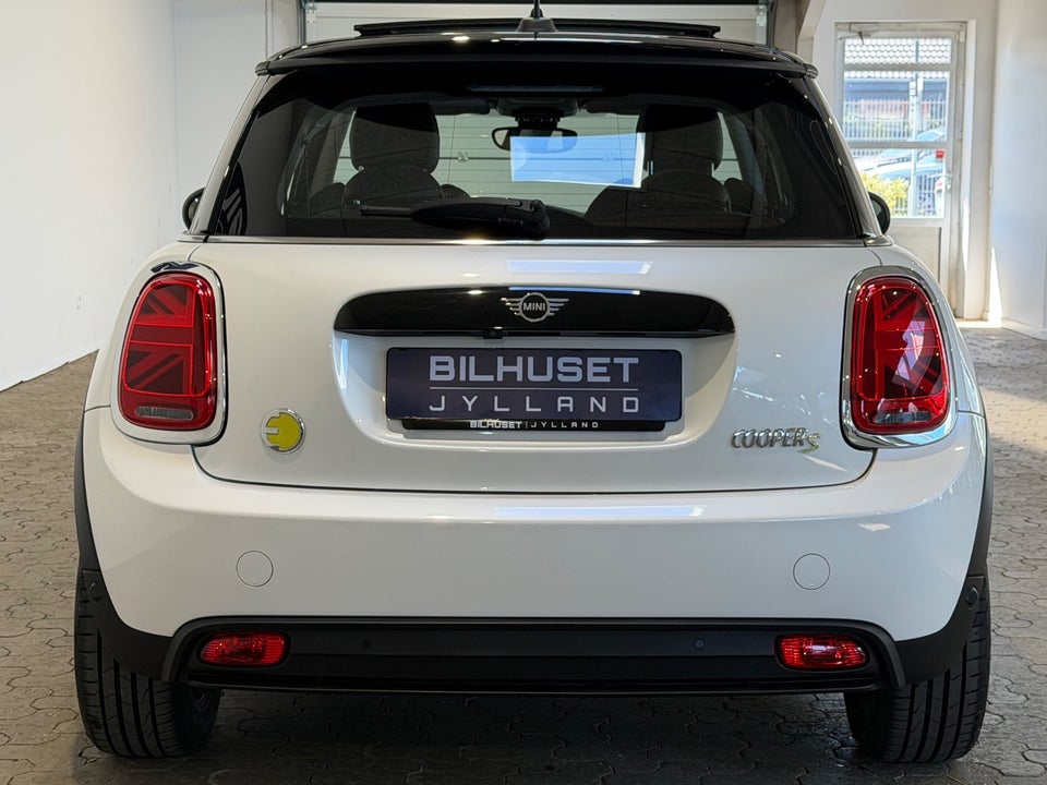 MINI Cooper SE Classic Trim 3d