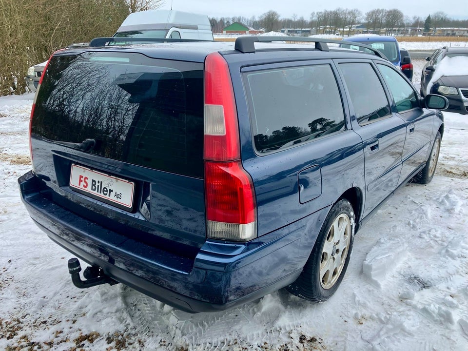 Volvo V70 2,4 140 Business 5d