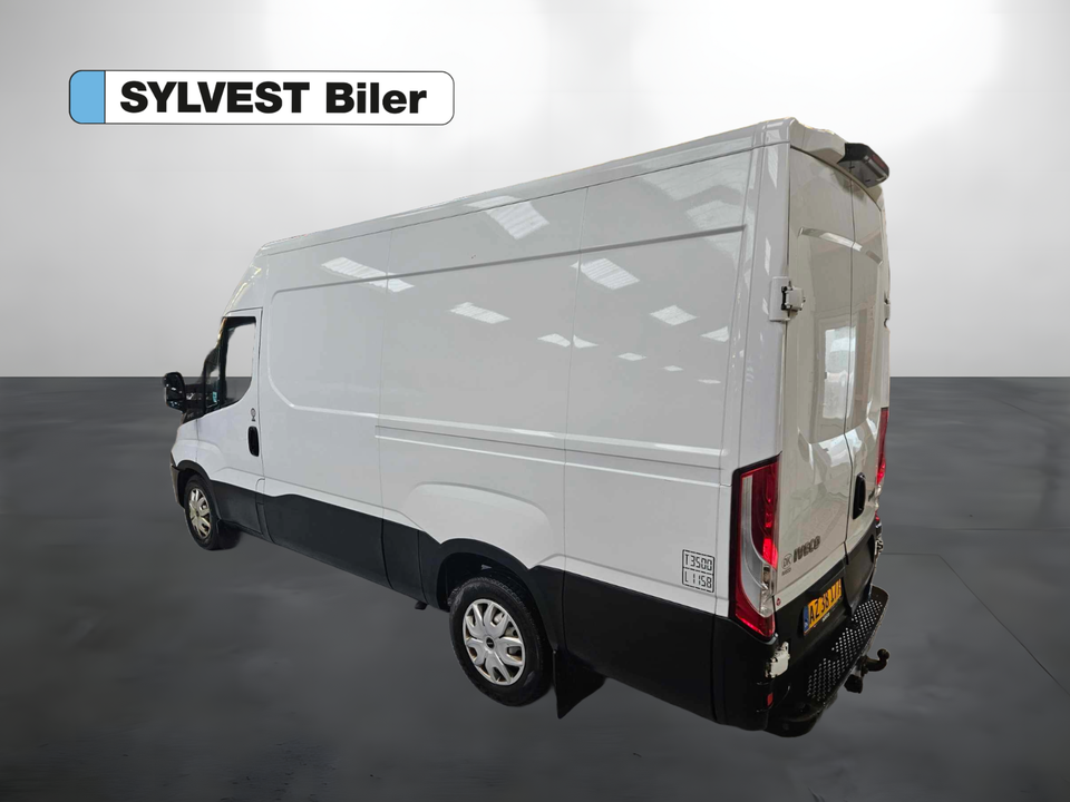 Iveco Daily 3,0 35S17 12m³ Van