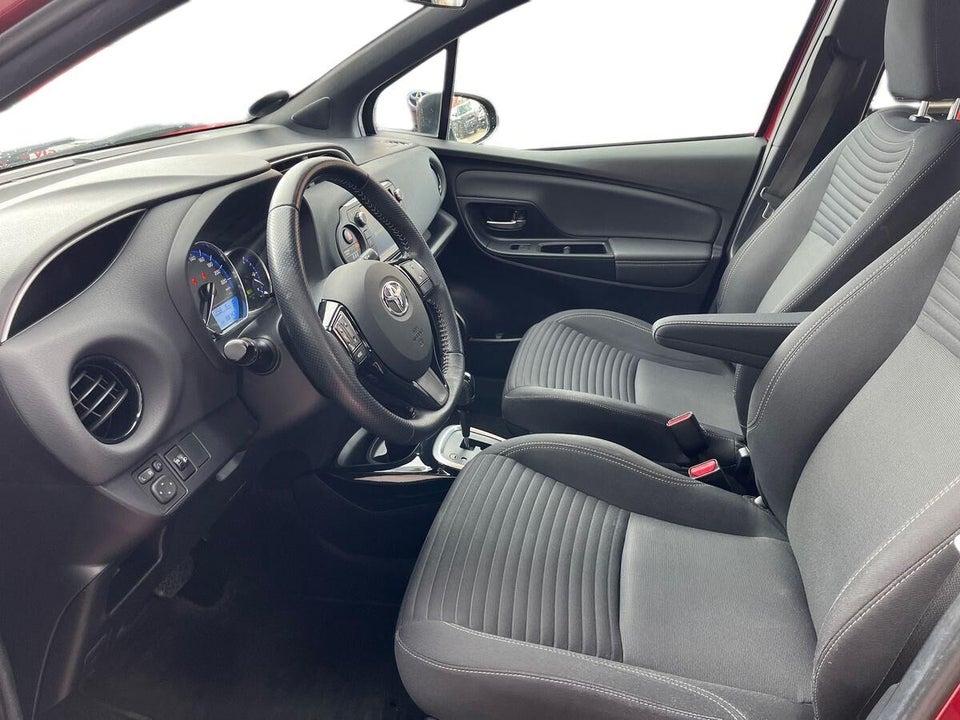 Toyota Yaris 1,5 Hybrid Spirit e-CVT 5d