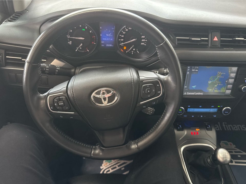 Toyota Avensis 1,8 VVT-i T3 Touring Sports 5d