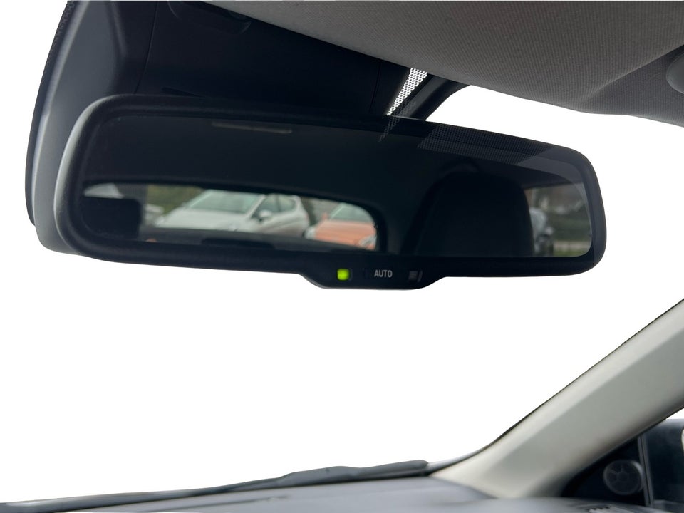 Toyota Auris 1,8 Hybrid H2 Selected CVT 5d