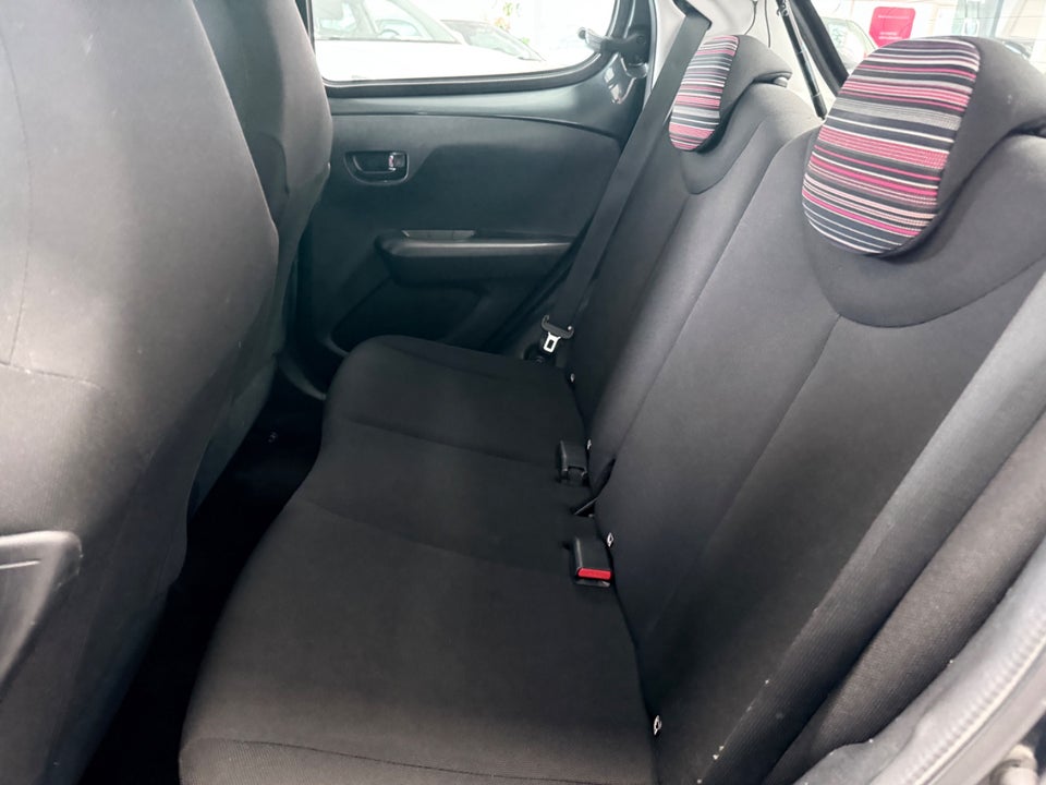 Citroën C1 1,0 VTi Shine 5d