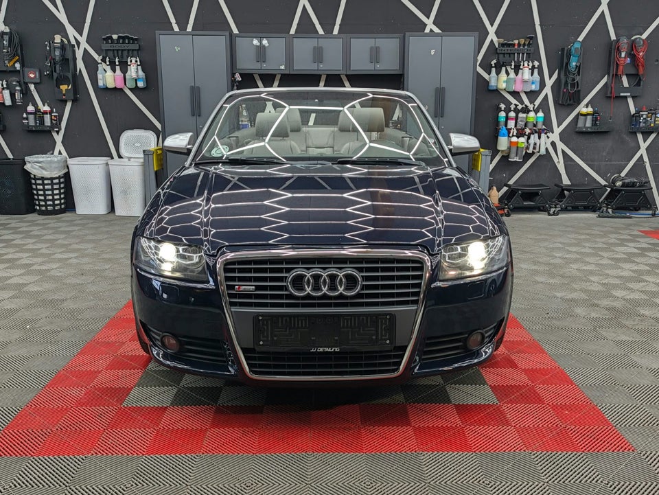 Audi A4 2,4 V6 Cabriolet Multitr. 2d