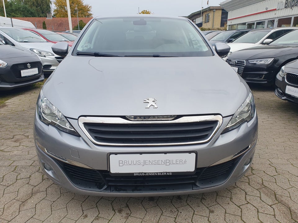 Peugeot 308 1,2 e-THP 130 Style 5d