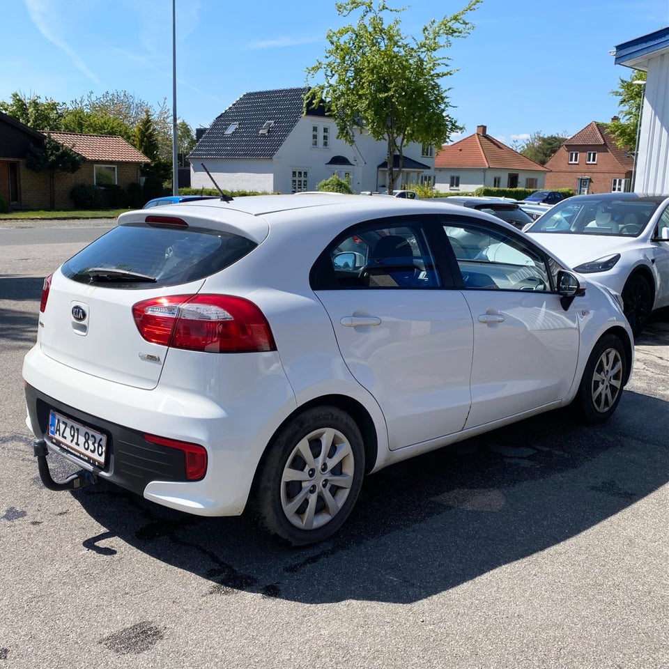Kia Rio 1,2 CVVT Style+ Limited 5d