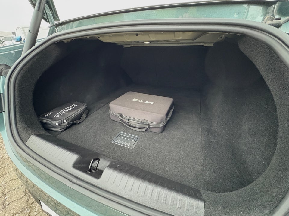 Xpeng P7 Long Range 4d