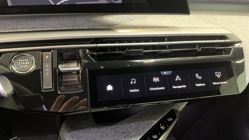 Peugeot e-5008 77 GT 7prs 5d