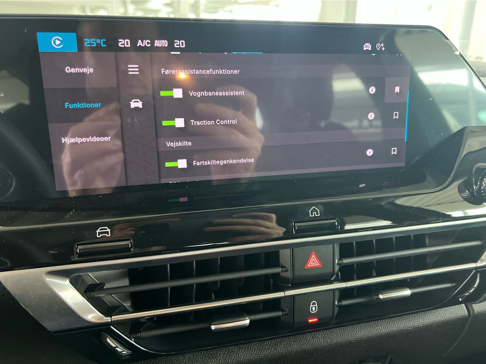 Citroën ë-C4 X 50 Max 4d