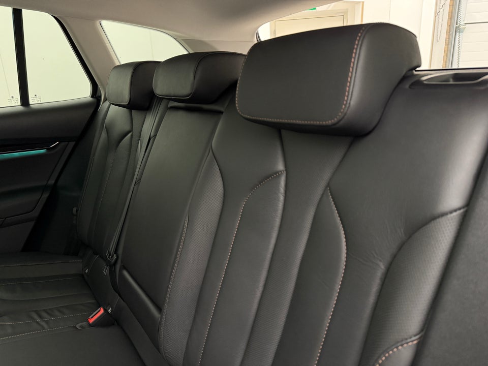 Skoda Enyaq 80 iV Selection Suite 5d