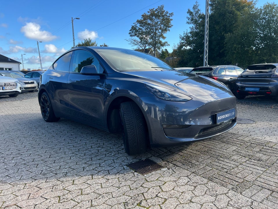 Tesla Model Y Long Range AWD 5d