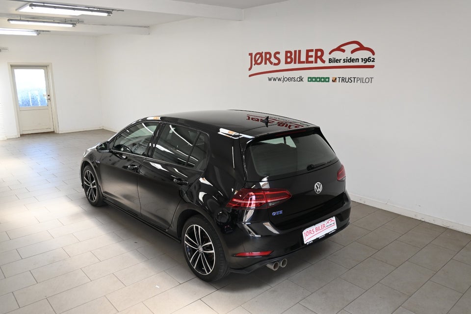 VW Golf VII 1,4 GTE DSG 5d