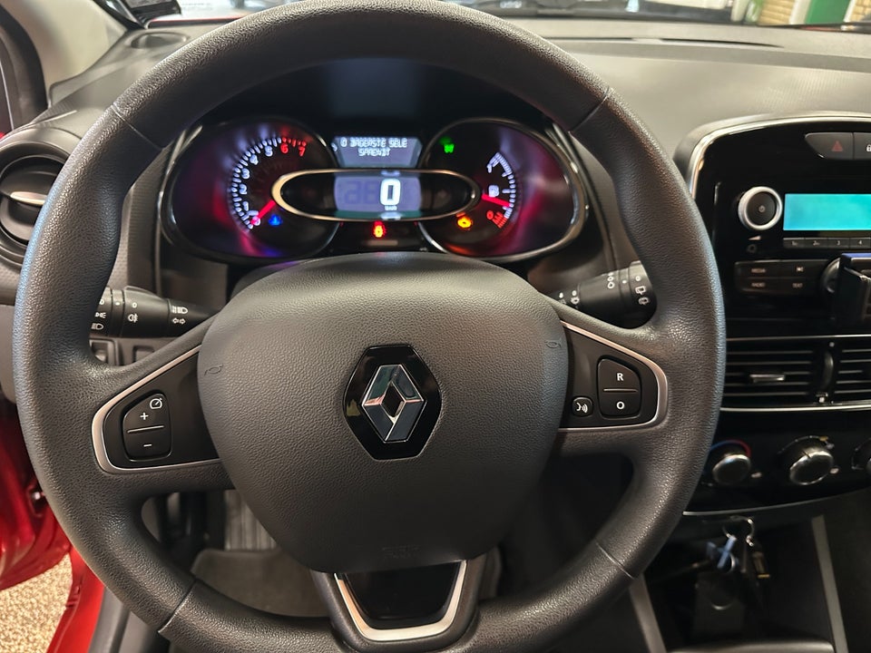 Renault Clio IV 1,2 16V Life Sport Tourer 5d