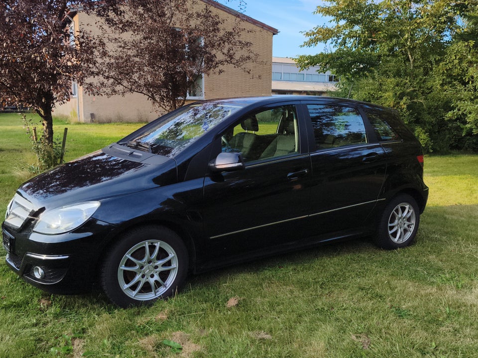 Mercedes B180 2,0 CDi aut. 5d