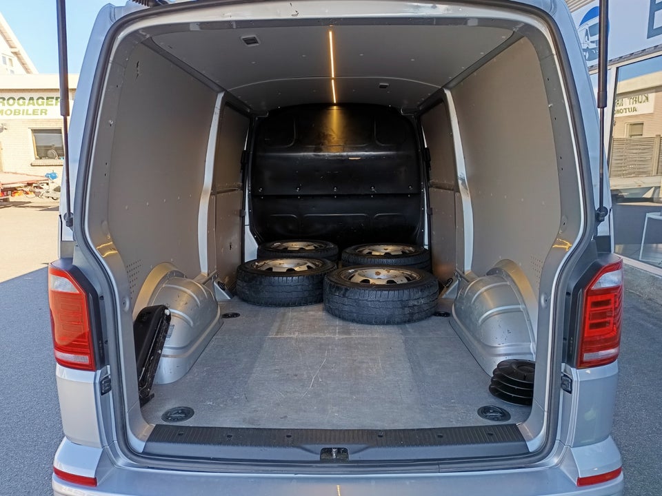 VW Transporter 2,0 TDi 204 Kassevogn DSG 4Motion lang