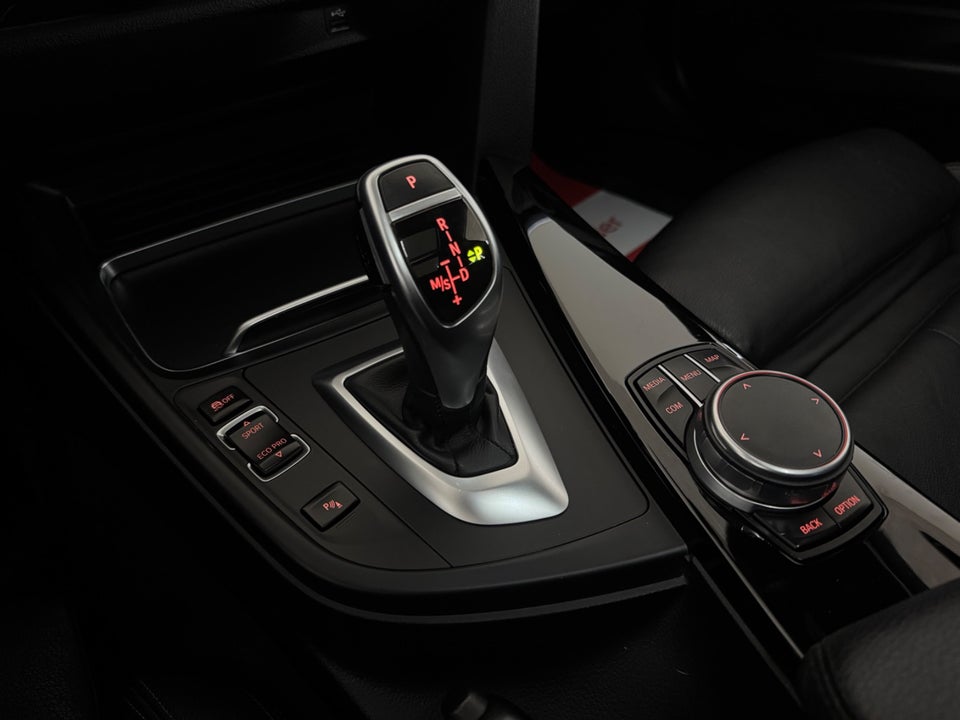 BMW 320d 2,0 Touring Advantage aut. 5d