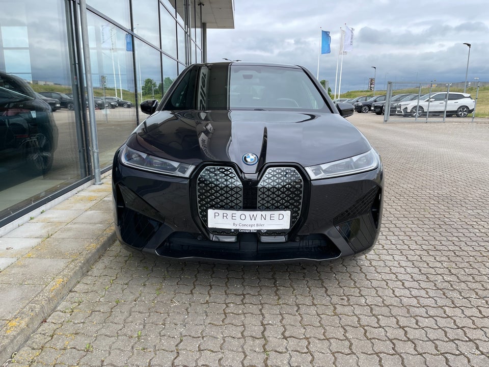 BMW iX xDrive40 Fully Charged 5d