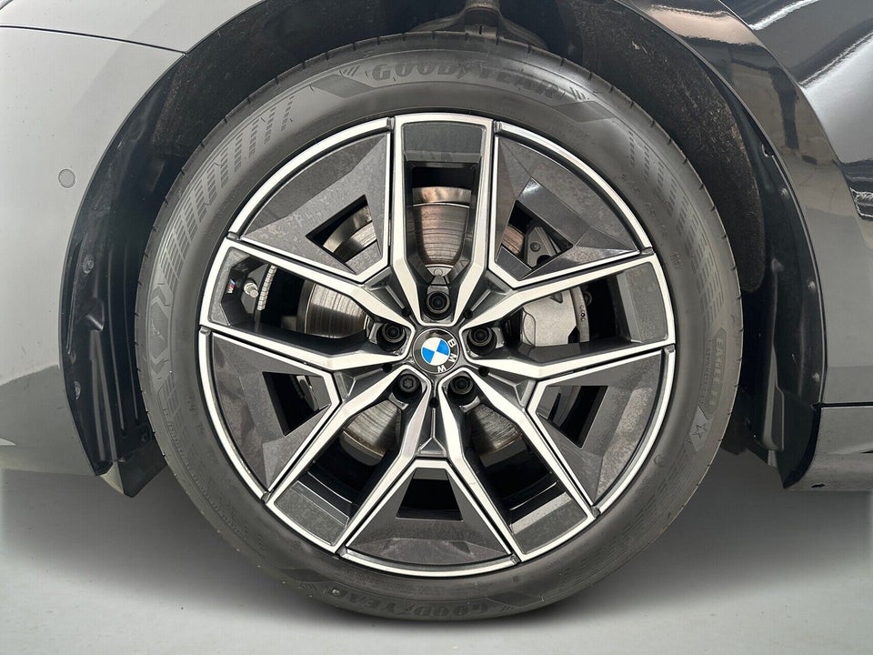 BMW i5 eDrive40 Fully Charged M-Sport Pro 4d