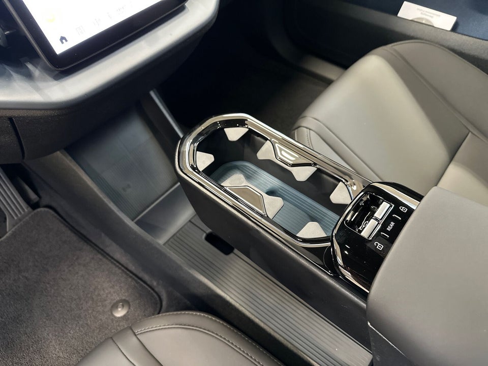 Volvo EX30 Extended Range Ultra 5d